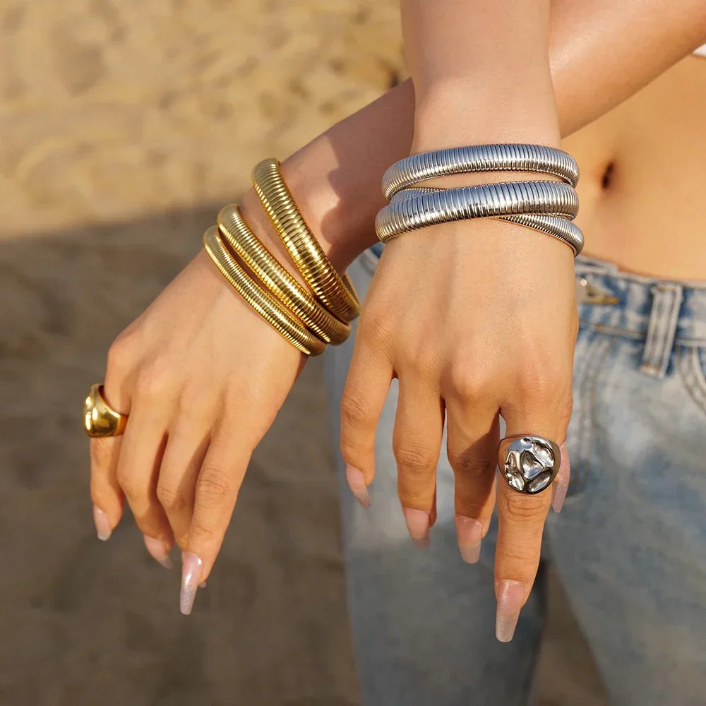Brazalete de Acero Inoxidable Bañado en Oro 18k Tipo Serpiente