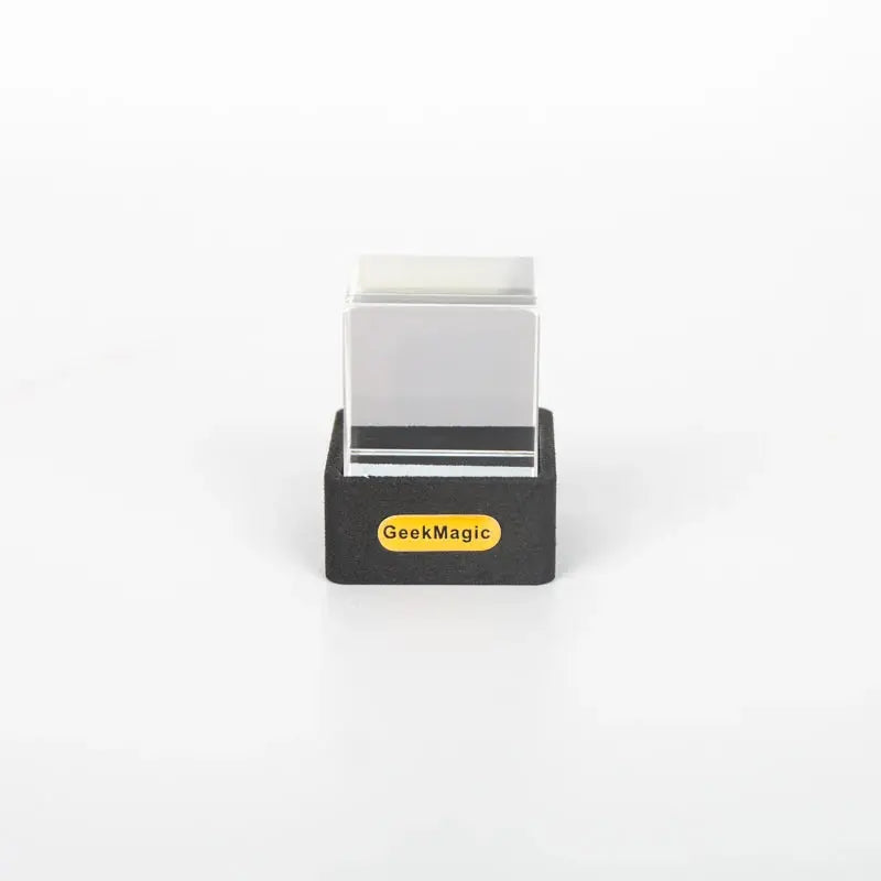 Cubo Holográfico GeekMagic – Reloj, Álbum GIF y Estación Meteorológica Inteligente de Escritorio ¡Todo Chido!