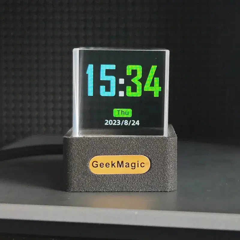 Cubo Holográfico GeekMagic – Reloj, Álbum GIF y Estación Meteorológica Inteligente de Escritorio ¡Todo Chido!