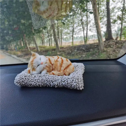 Adorno de Gato Dormilón para Auto – Muñeco de Felpa Decorativo ¡Todo Chido!