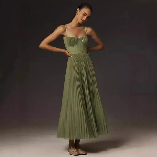 Vestido de Noche Sexy sin Espalda Largo, sin mangas, escote profundo, ideal para dama de honor o eventos elegantes.