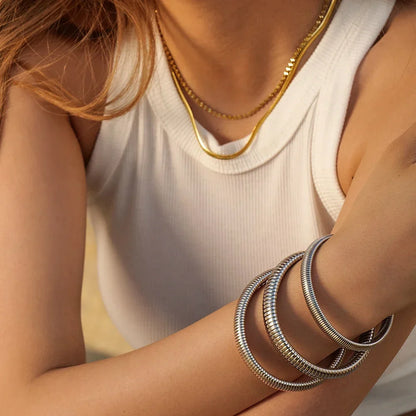 Brazalete de Acero Inoxidable Bañado en Oro 18k Tipo Serpiente